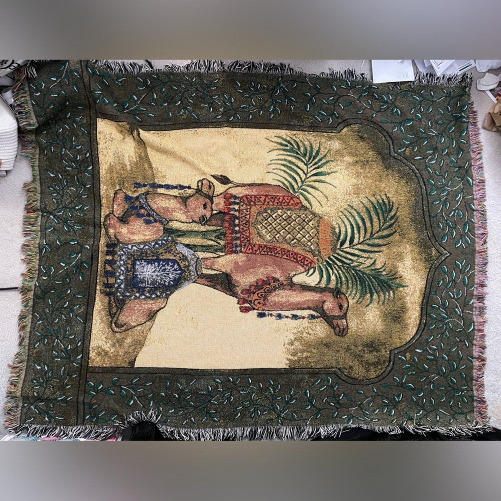 Decorative throw blanket - Picture 2 of 7